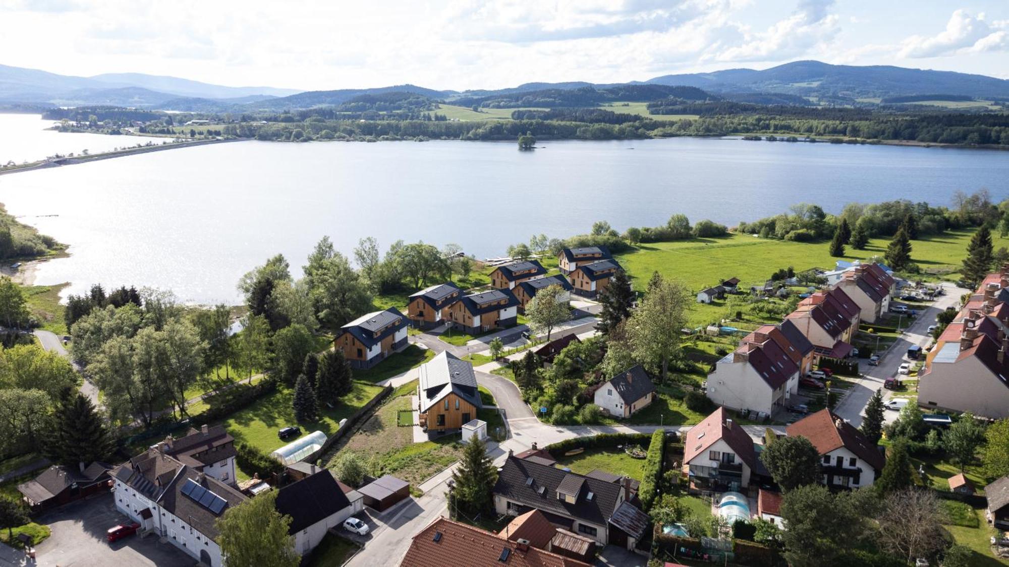 Resort Male Lipno Černá v Pošumaví エクステリア 写真