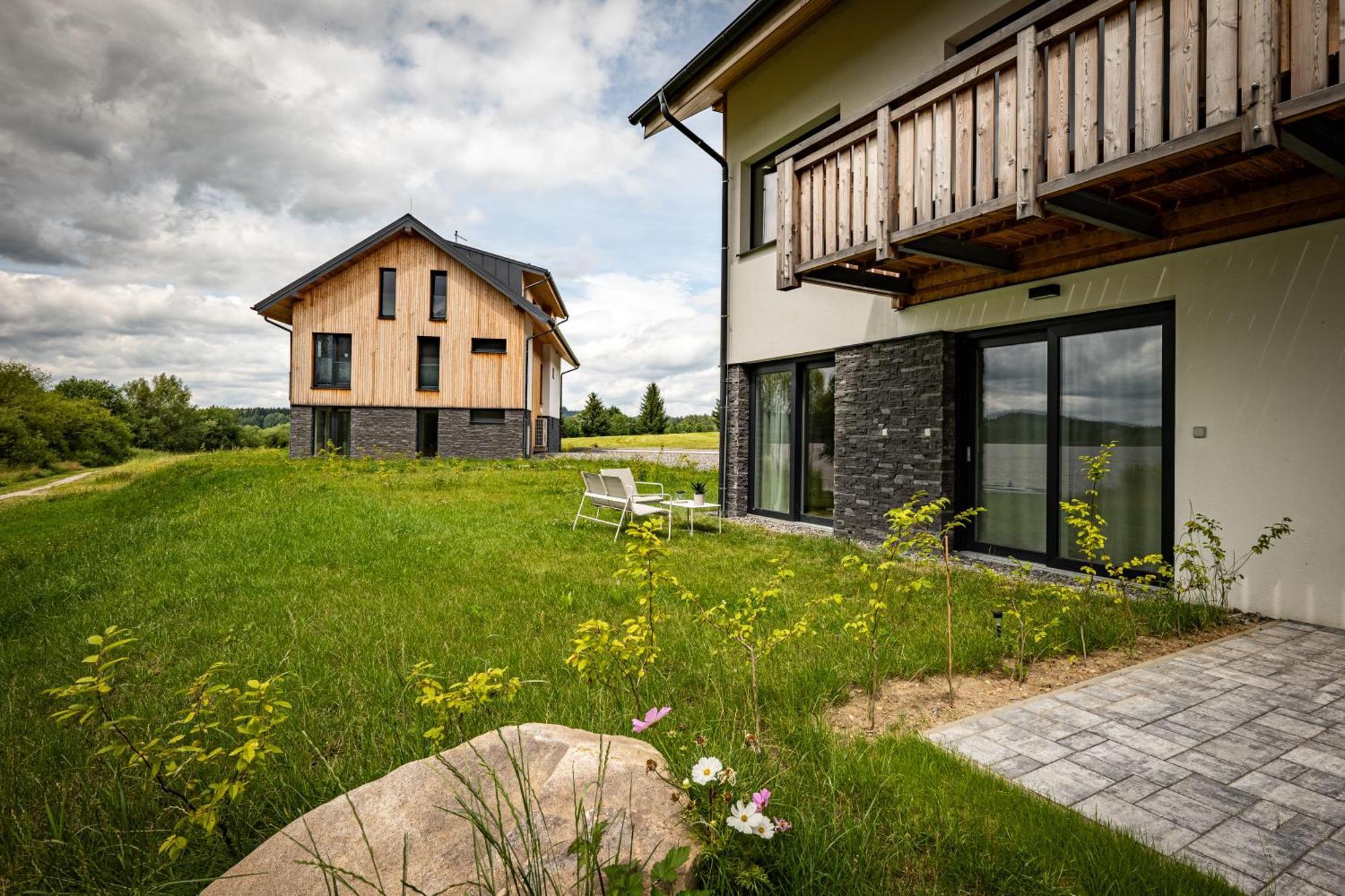 Resort Male Lipno Černá v Pošumaví エクステリア 写真